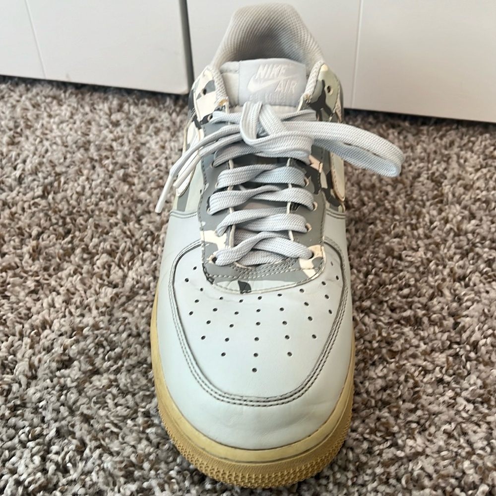 Nike Air Force 1 Gray Reflective Camo size 8 men’s